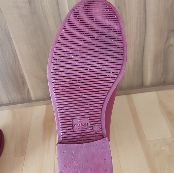 RED GUCCI RAIN BOOTS - Picture 6 of 12